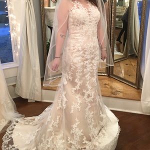 Wedding dress